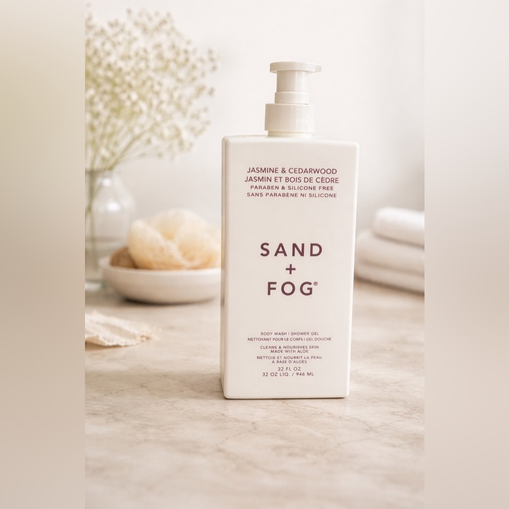 Sand + Fog Jasmine & Cedarwood Body Wash - White